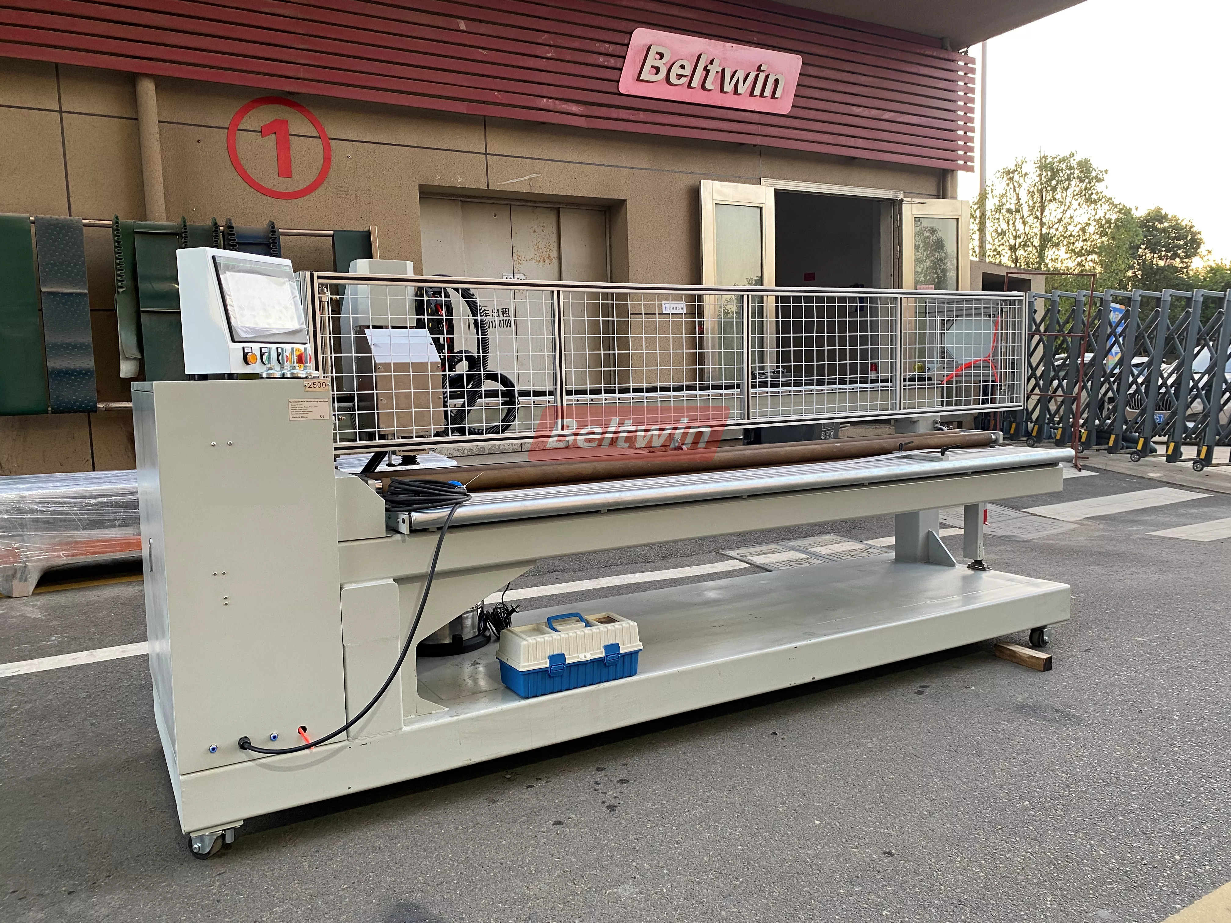 pvc-belt-perforating-machine-!j.webp